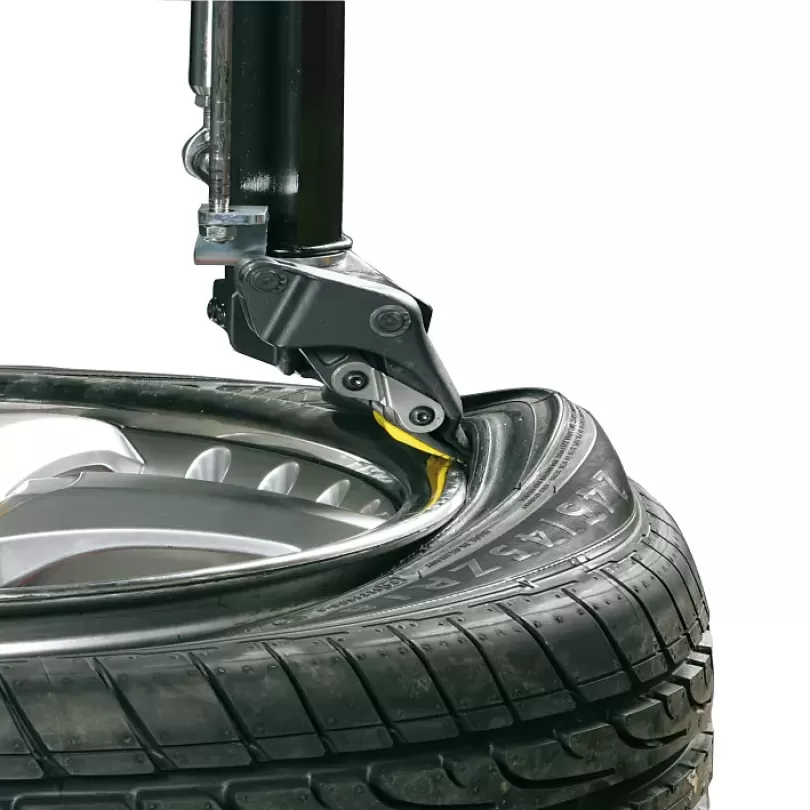 LIGHT TYRE CHANGER WITH “LEVA LA LEVA” TECHNOLOGY